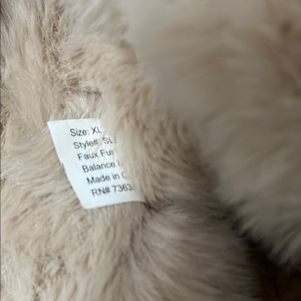 NWOT Chinese Laundry Cream Faux Fur Women's Slippers GoldSilver Accent XL 11/12 - Picture 4 of 6